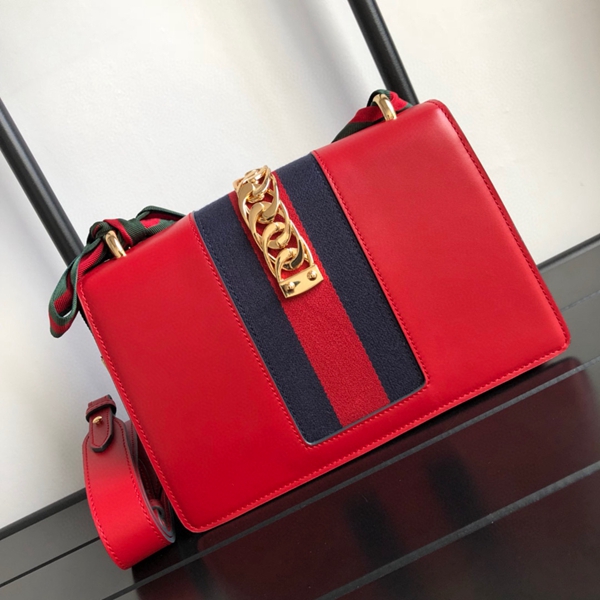 グッチバッグ背面デザイン